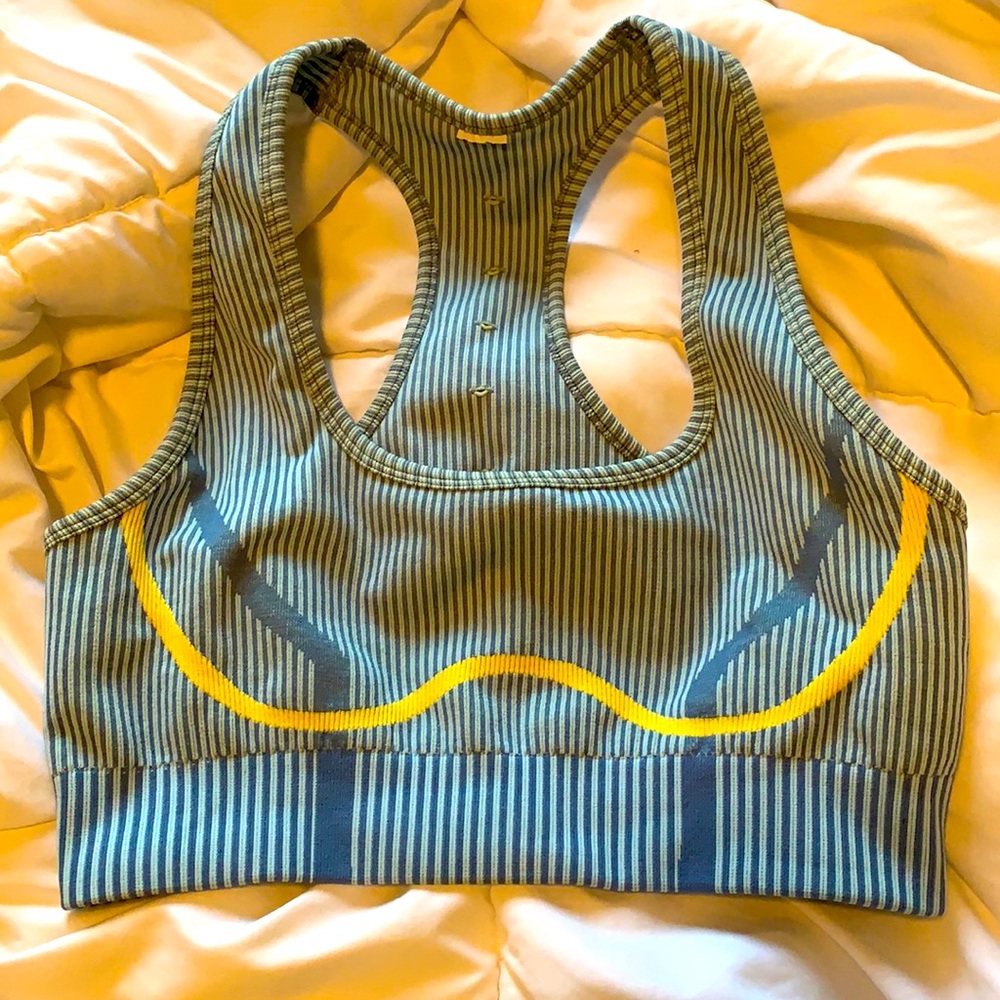 NWOT size small Fabletics sports bra